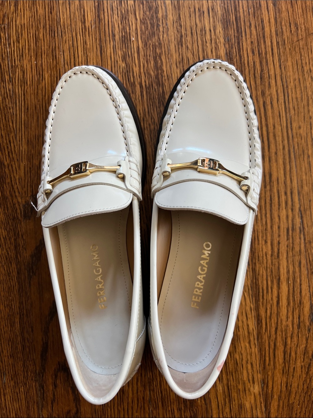 Ferragamo Ivory Patent Loafers with horse bit buckle detailing. Size 8. - Picture 2 of 11